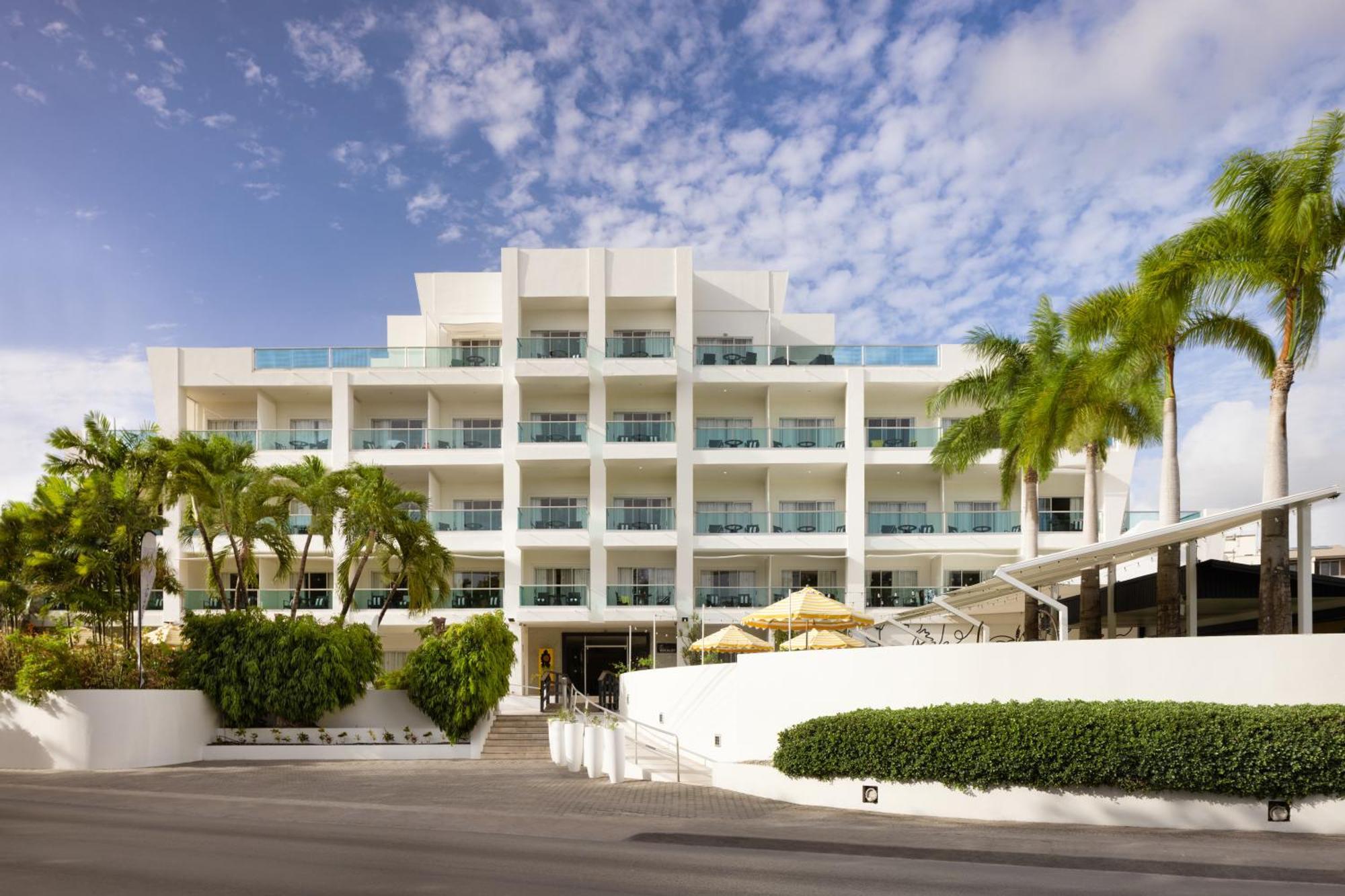 The Rockley By Ocean Hotels - Breakfast Included Μπριτζτάουν Εξωτερικό φωτογραφία